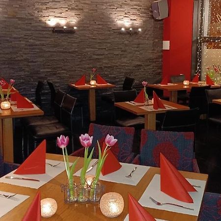 Hotel-Restaurant Le Lion D'Or Porrentruy Esterno foto