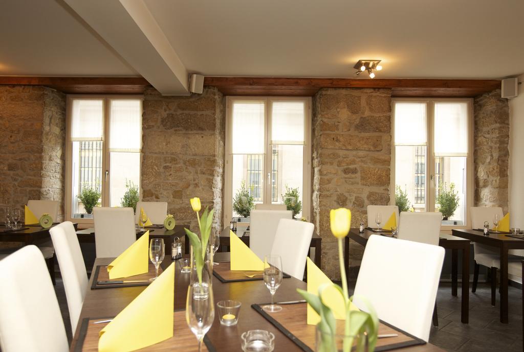 Hotel-Restaurant Le Lion D'Or Porrentruy Esterno foto